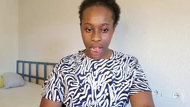 Snapshot of aafricaa chatting on November 6, 2025, 11:44 am aafricaa online show from November 6, 2025, 11:44 am