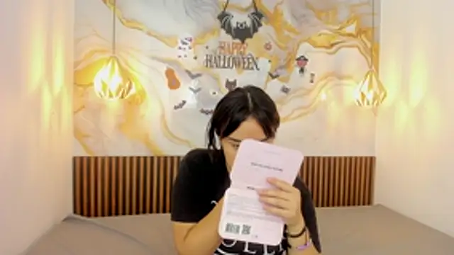 MelissaGilll online show from November 3, 2025, 7:15 pm