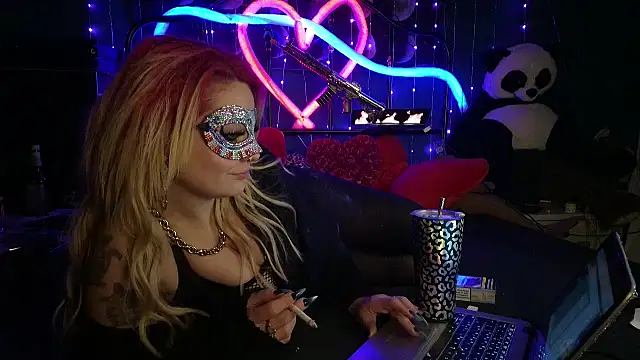 anonymouszN online show from November 16, 2025, 9:31 pm