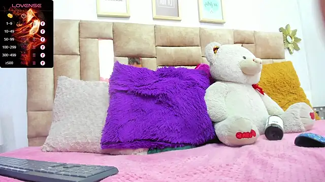 athenasexxxy online show from February 5, 2025, 10:55 pm