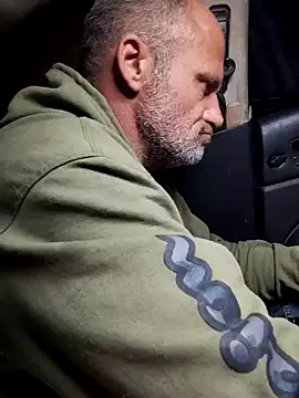 Snapshot of DatingProfile_USA_43_str8 chatting on February 11, 2025, 7:02 am DatingProfile USA 43 str8 online show from February 11, 2025, 7:02 am