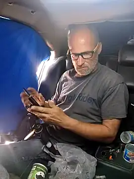 Snapshot of DatingProfile_USA_43_str8 chatting on February 14, 2025, 7:33 pm DatingProfile USA 43 str8 online show from February 14, 2025, 7:33 pm