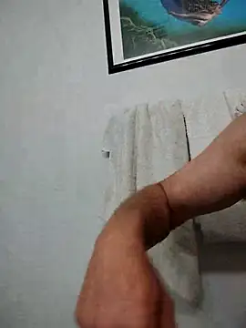 Snapshot of DatingProfile_USA_43_str8 chatting on February 26, 2025, 8:37 am DatingProfile USA 43 str8 online show from February 26, 2025, 8:37 am