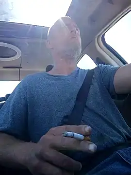 Snapshot of DatingProfile_USA_43_str8 chatting on March 4, 2025, 8:27 pm DatingProfile USA 43 str8 online show from March 4, 2025, 8:27 pm