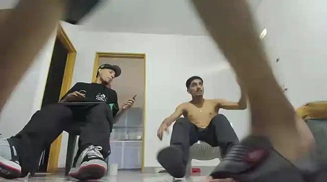 Snapshot of latin_bbc chatting on January 17, 2025, 10:01 pm latin bbc online show from January 17, 2025, 10:01 pm