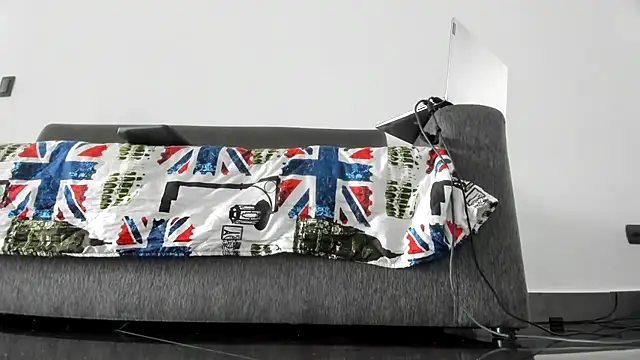 Snapshot of latin_bbc chatting on October 15, 2025, 4:07 pm latin bbc online show from October 15, 2025, 4:07 pm