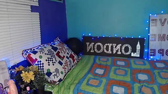 Snapshot of hannyababe chatting on December 10, 2024, 7:22 pm hannyababe online show from December 10, 2024, 7:22 pm