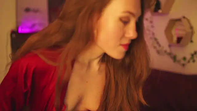 Berberis  Silene online show from January 13, 2025, 8:04 pm