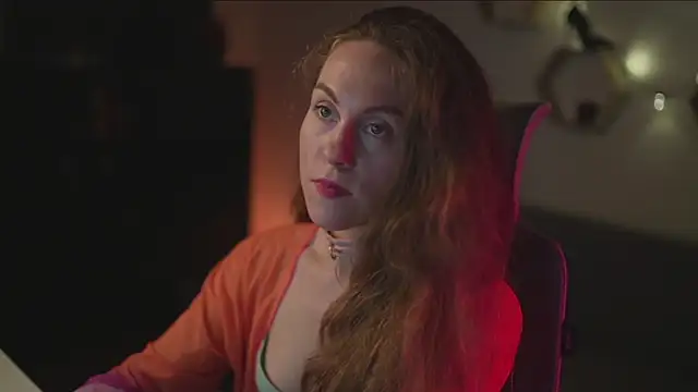 Berberis  Silene online show from September 14, 2025, 6:51 pm