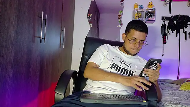 Nymphobuddies online show from February 28, 2026, 7:59 pm