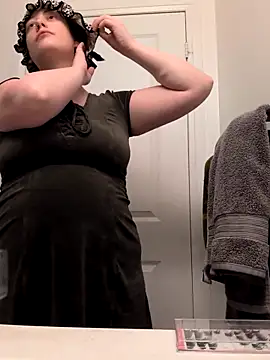 Twitchtheclownn online show from December 5, 2025, 8:38 pm