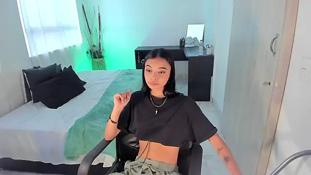 AnabelWolf online show from January 10, 2025, 9:53 pm