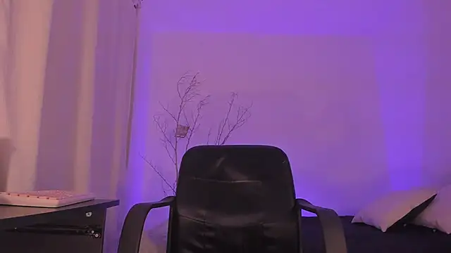 AnabelWolf online show from March 7, 2025, 1:09 am