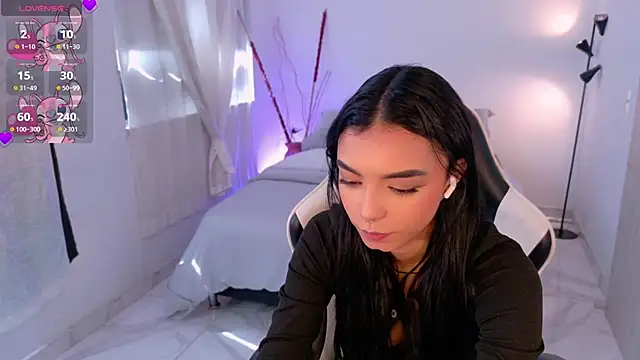 AnabelWolf online show from December 4, 2025, 4:16 pm