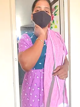 Tamil Shalini Lustyy online show from March 6, 2026, 8:55 am