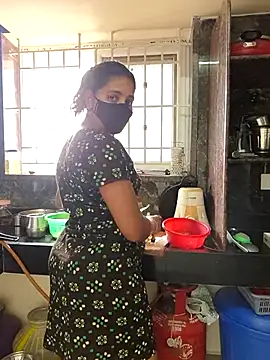 Tamil Shalini Lustyy online show from March 7, 2026, 3:58 am