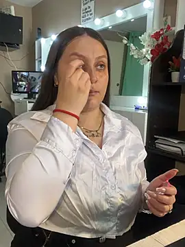 cherry coper online show from February 20, 2026, 1:55 pm