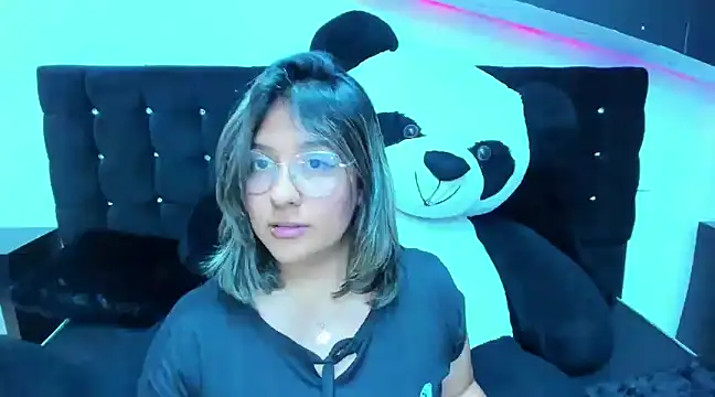 Pandoracherry online show from January 4, 2025, 9:54 am