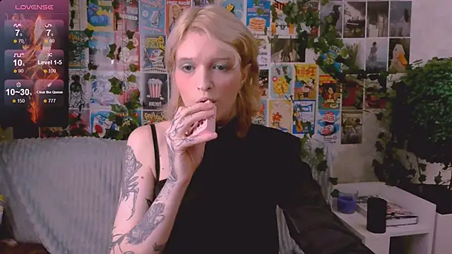 Simona Rain online show from October 24, 2025, 9:22 pm