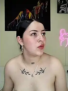 Emily-Hott- online show from December 27, 2024, 6:31 pm