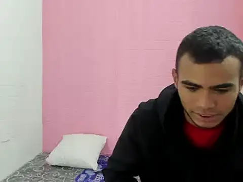 Snapshot of alessandro_2005 chatting on December 5, 2024, 4:01 pm alessandro 2005 online show from December 5, 2024, 4:01 pm