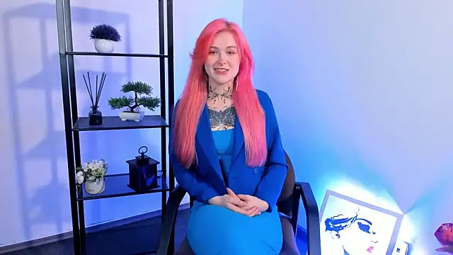 DarelleGrindle online show from December 7, 2024, 4:03 pm