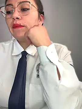 LIZ-06  online show from September 23, 2025, 1:14 pm