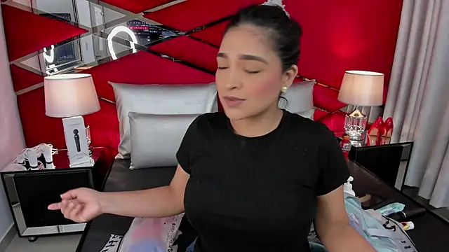 AdeleGray online show from February 2, 2025, 12:02 pm