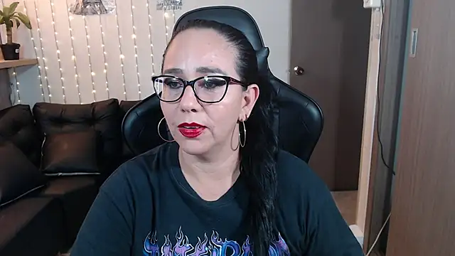 Snapshot of ashleylove_prg chatting on December 23, 2024, 4:22 am ashleylove prg online show from December 23, 2024, 4:22 am