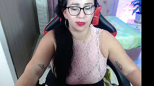 Snapshot of ashleylove_prg chatting on December 29, 2024, 9:50 am ashleylove prg online show from December 29, 2024, 9:50 am