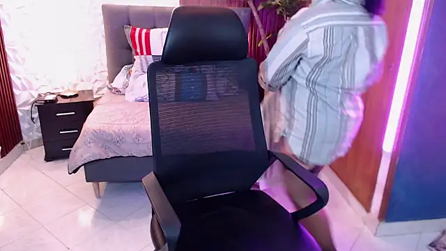 Snapshot of ashleylove_prg chatting on February 2, 2025, 7:41 am ashleylove prg online show from February 2, 2025, 7:41 am