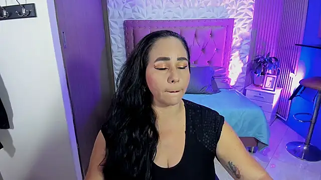 Snapshot of ashleylove_prg chatting on October 28, 2025, 2:48 am ashleylove prg online show from October 28, 2025, 2:48 am