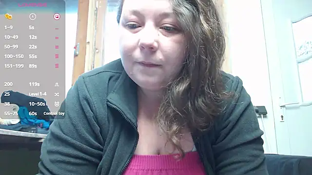 Snapshot of KasiaPrivat chatting on December 17, 2024, 12:11 pm KasiaPrivat online show from December 17, 2024, 12:11 pm