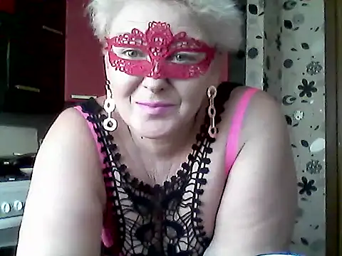 Lisa Suzie online show from November 5, 2025, 10:15 am