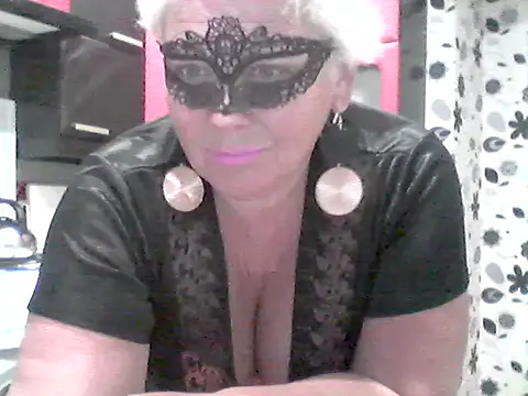 Lisa Suzie online show from January 7, 2026, 1:57 pm
