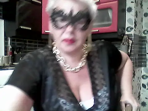 Lisa Suzie online show from May 29, 2026, 5:38 am
