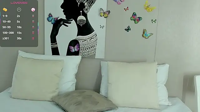 Adelesmithh online show from October 1, 2025, 11:38 am