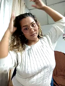 BrendaGirs online show from November 17, 2025, 4:40 am