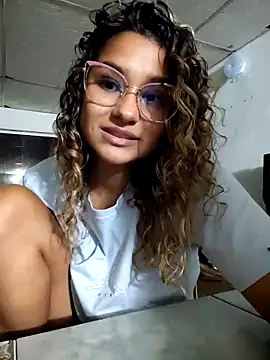 BrendaGirs online show from November 28, 2025, 2:58 am