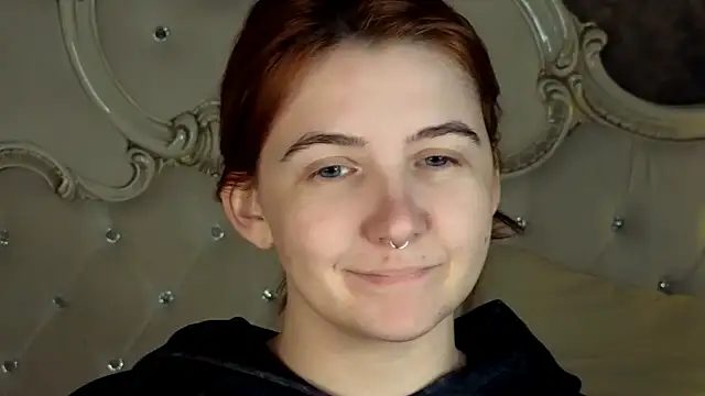 Snapshot of Melanie_Stoun chatting on October 2, 2025, 12:45 pm Melanie Stoun online show from October 2, 2025, 12:45 pm