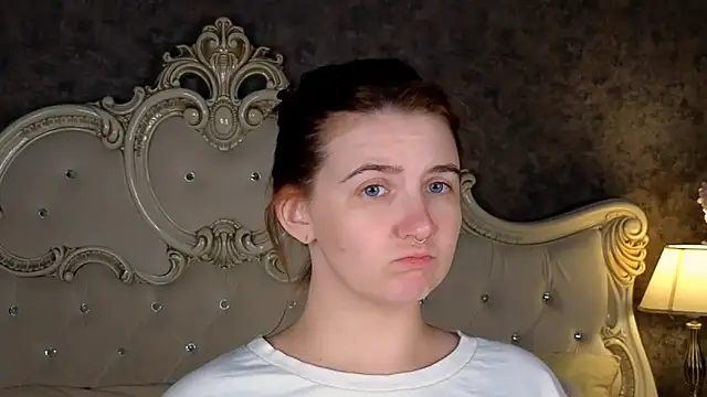 Snapshot of Melanie_Stoun chatting on October 5, 2025, 12:03 pm Melanie Stoun online show from October 5, 2025, 12:03 pm