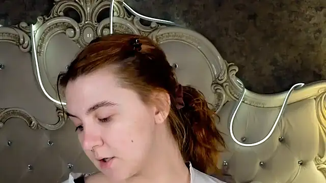 Snapshot of Melanie_Stoun chatting on October 16, 2025, 11:00 am Melanie Stoun online show from October 16, 2025, 11:00 am