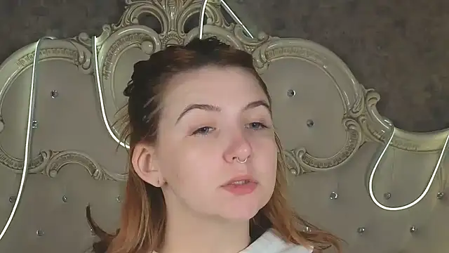 Snapshot of Melanie_Stoun chatting on October 18, 2025, 11:33 am Melanie Stoun online show from October 18, 2025, 11:33 am