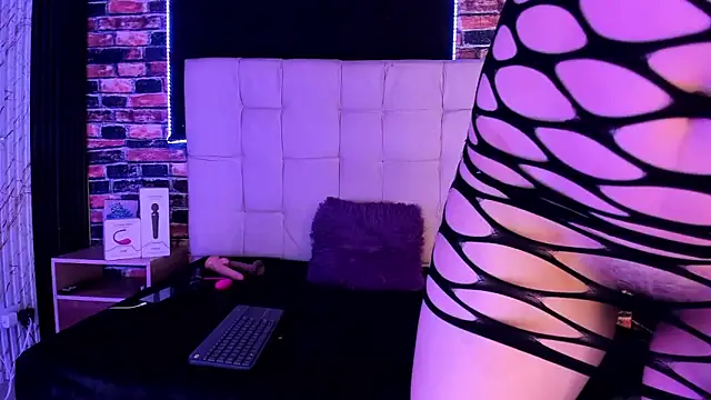 meelanyharux303av online show from March 7, 2026, 5:59 am