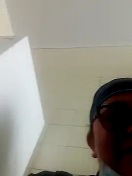 Darly Gomez online show from December 23, 2024, 5:22 pm