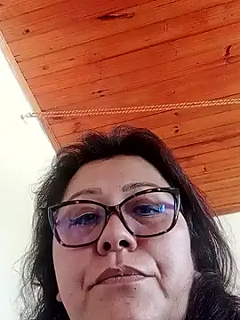 Darly Gomez online show from February 17, 2025, 2:48 pm