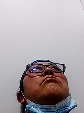 Darly Gomez online show from March 7, 2025, 6:11 pm