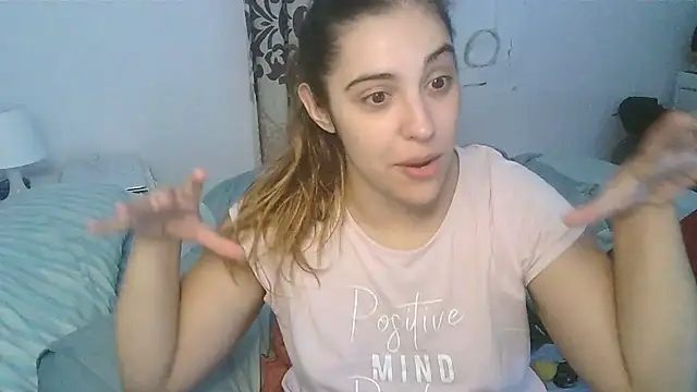 Ursumi1 online show from December 13, 2024, 11:28 pm