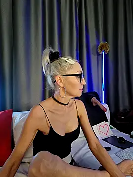 Milforja online show from February 10, 2026, 2:32 pm