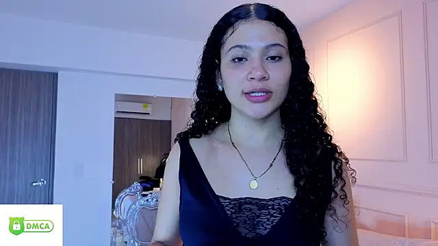 SHARONN     online show from October 22, 2025, 4:13 am